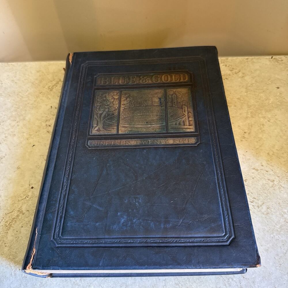University of California / 1925 BLUE & GOLD Record of the College Year 1923